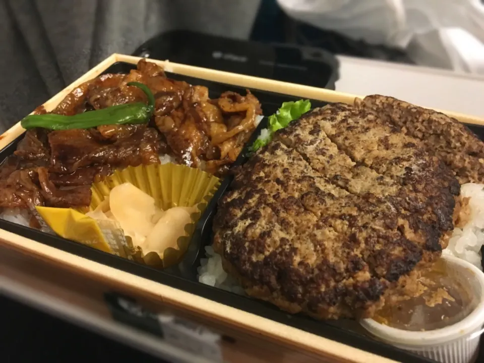 ハンバーグとイベリコ豚の丼|コウタさん