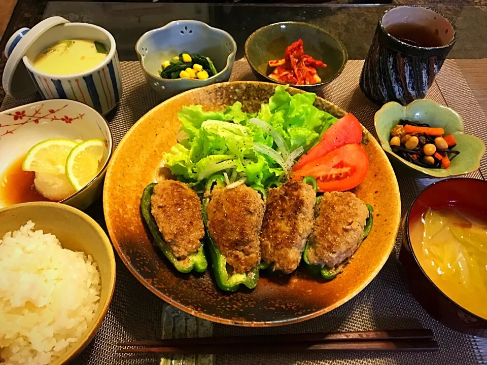 Snapdishの料理写真:ピーマンの肉詰め定食|あいさん