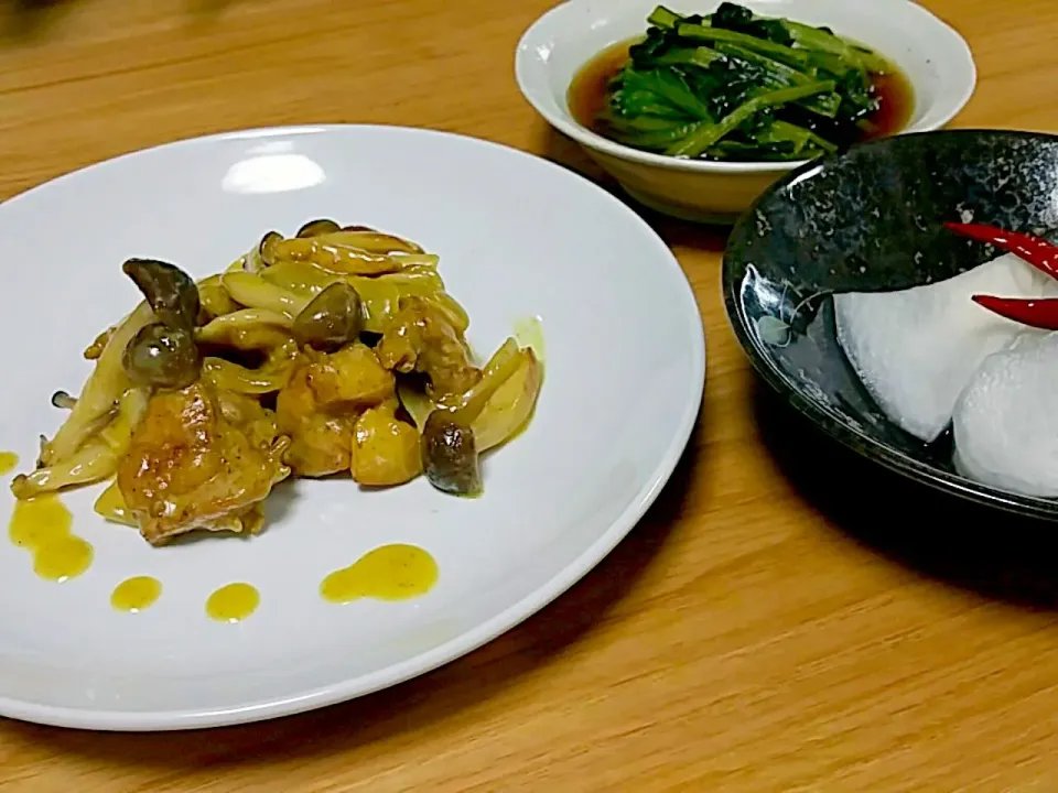 鶏肉のクリームとカレー風味　 #cream and #curry chicken sautee|nene_rozieさん