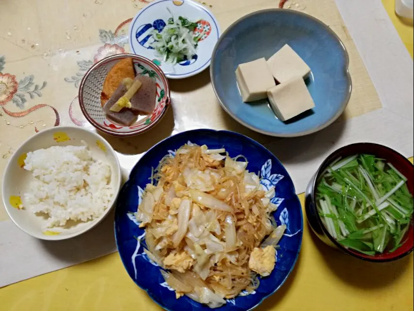 晩ごはん
  - 春雨野菜炒め
  - 高野豆腐
  - こんにゃく平天煮物
  - 大根おつけもの
  - 水菜、豆腐お味噌汁|korinoさん