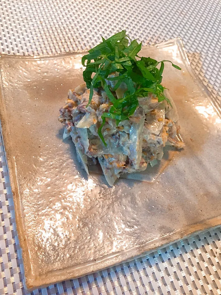 ことり*さんの料理 鯖の味噌煮缶とごぼうの
　　　　　マヨネーズ和え*|さちさん