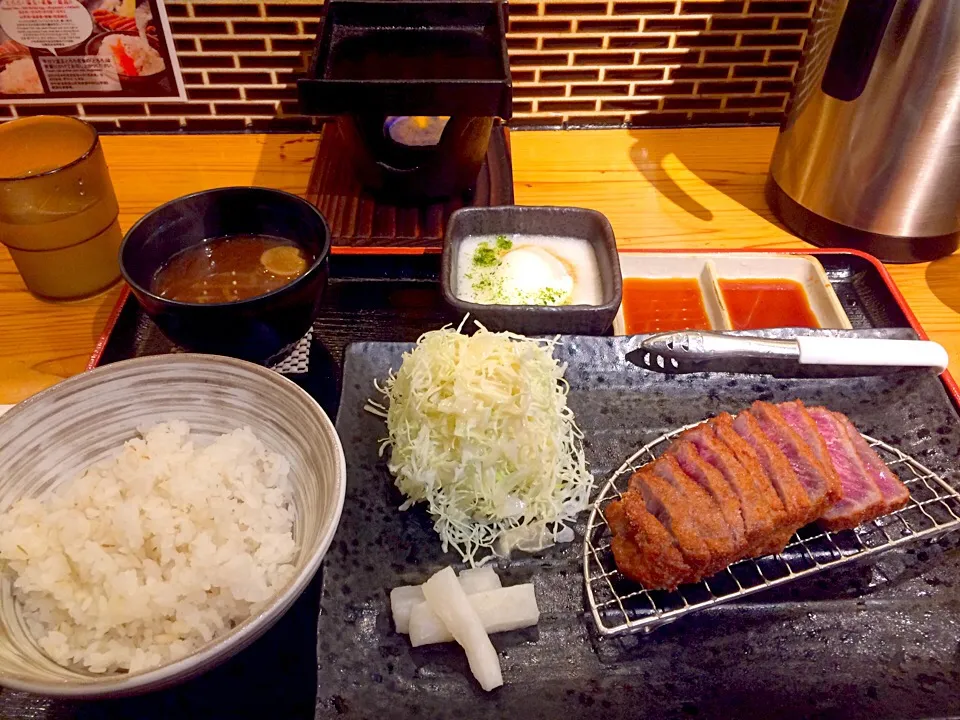 温玉とろろ付き牛カツ定食|怜竜さん