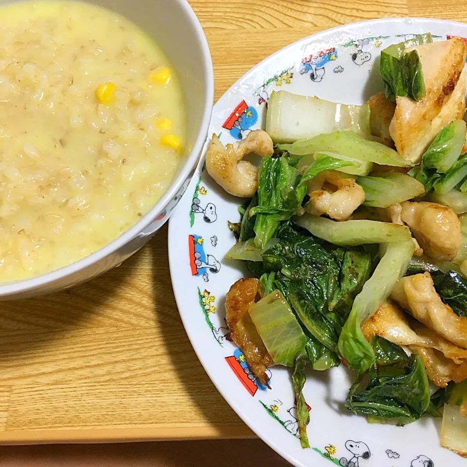 コーンスープでリゾット風
白菜と鶏肉の炒め物|あきえさん