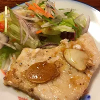 Snapdishの料理写真:カジキソテーのニンニク醤油|moritanさん