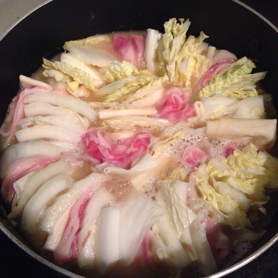 白湯味の豚バラ白菜ワンタンミルフィーユ鍋
