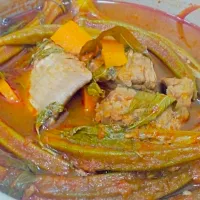 Snapdishの料理写真:Asam Pedas Ikan Pari
 #malaysiancuisine
#introducemalaysia|Tafin Nikiysaさん