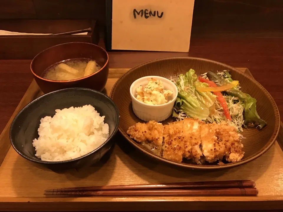 日替わり昼ごはん
チキン竜田のハニーマスタード|ちゃみこさん