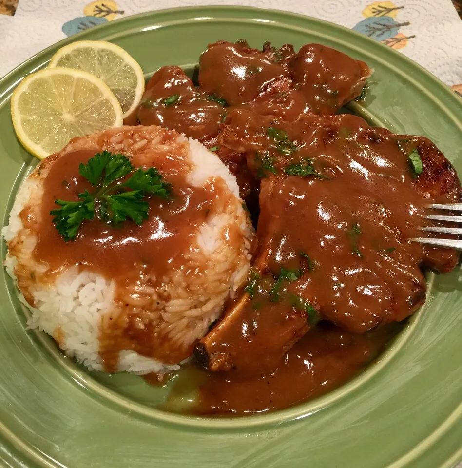 PorkChops with brown gravy|Alma's Home Kitchenさん