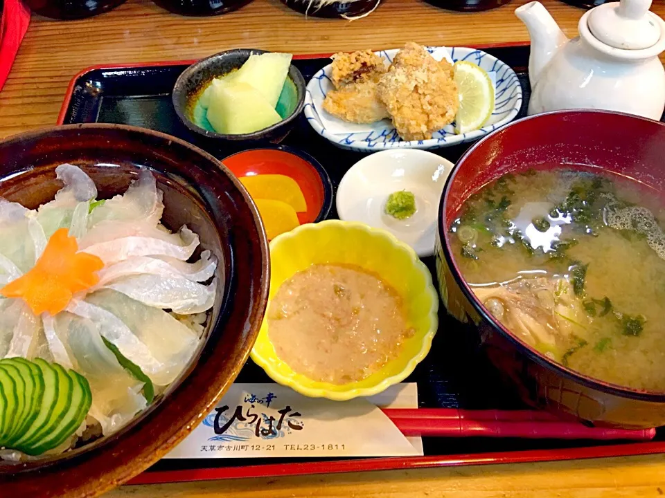 2016あまくさ丼丼フェア#23
"活"皮ハギ丼@海の幸ひらはた
#あまくさ丼丼フェア|神力屋 火酒さん