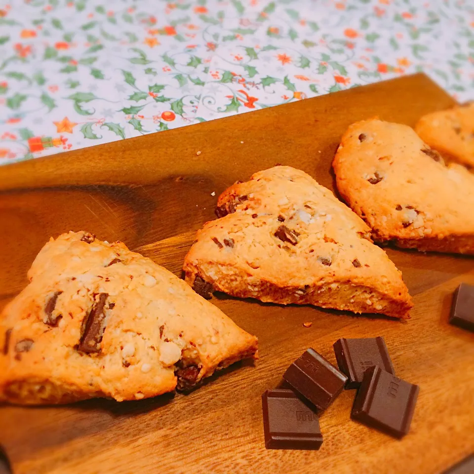 スタバ風チョコチャンクスコーン🍫🍪|🍎ゆかりんご🍎さん