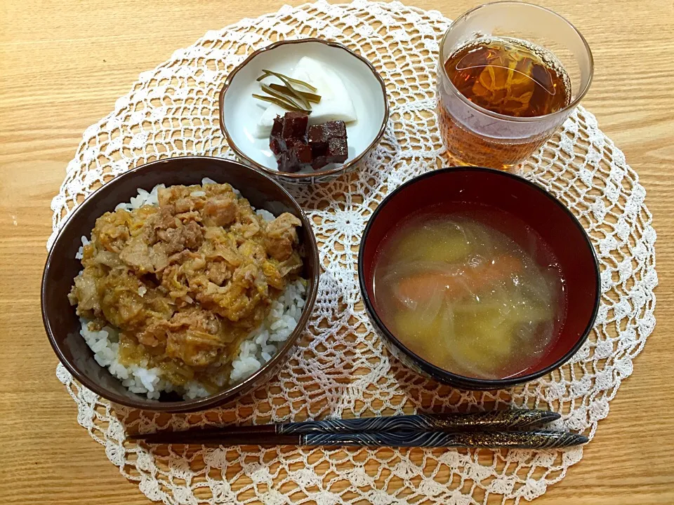 豚丼
コンソメスープ
カブの漬物|野上真理子さん