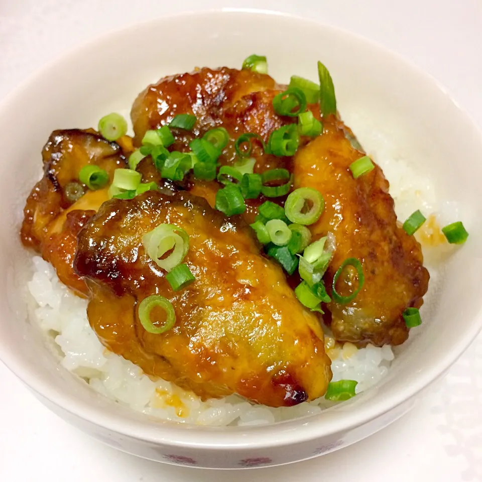 牡蠣のバター醤油丼|るーくまさん