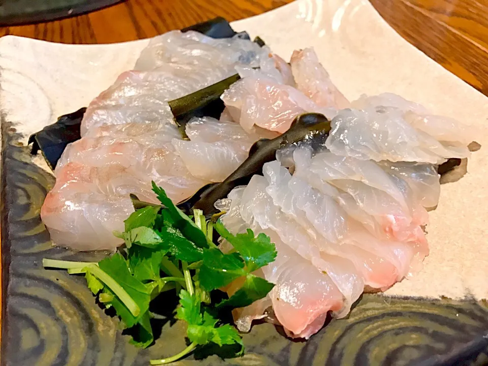 マグロ〜のヒラメの昆布締め〆、アミノ酸炸裂！💥|おかっぴーさん