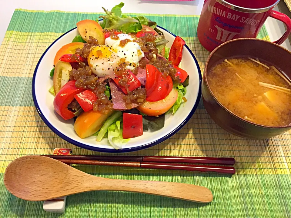 ローストビーフサラダ🐄💕温玉のせ♪|🍅Mom.さん