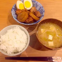 鳥もも肉の甘辛煮
白ネギの味噌汁|柳原 奈未さん