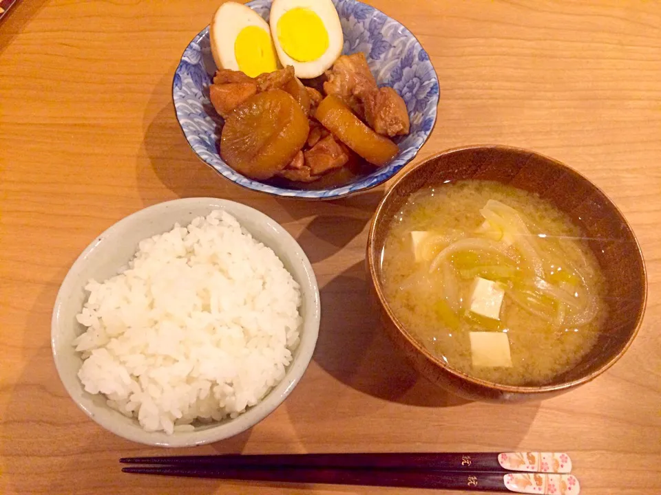 鳥もも肉の甘辛煮
白ネギの味噌汁|柳原 奈未さん