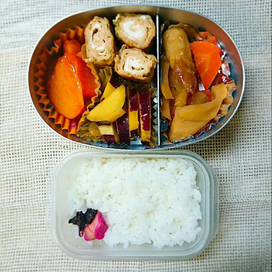 Snapdishの料理写真:煮物と甘いおかず弁当|jun(・x・)さん