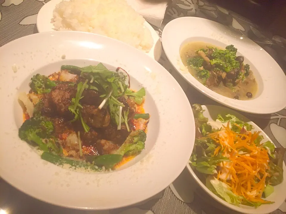 ランチの残り駆使してまかないサイコロステーキ風バルサミコソース＊きのことブロッコリーの鶏出汁スープ(^^)|basilさん