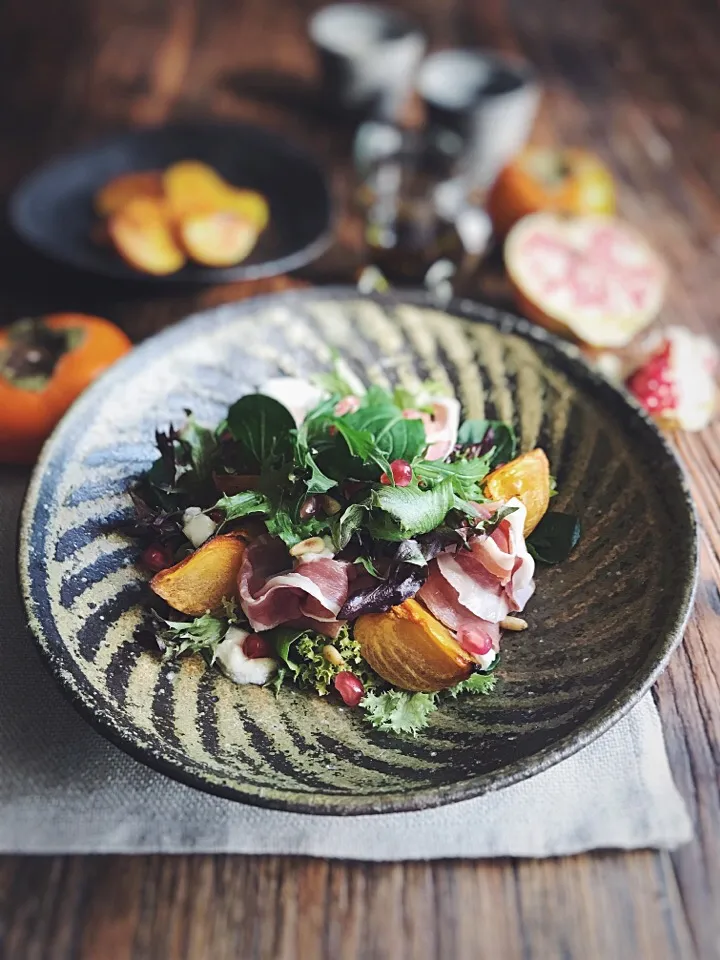 Roasted persimmon, prosciutto, gorgonzola,pomegranate salad,pine nuts and balsamic|rick chanさん