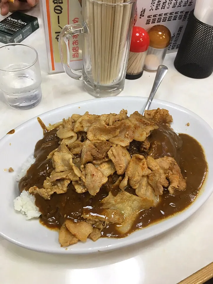 Snapdishの料理写真:横浜市中区『バーグ 戸部店』＠ スタミナカレー大盛り|Minor.SSKさん