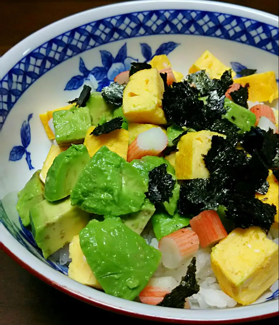 海苔玉アボカ丼😋|あらいぐまのしっぽさん