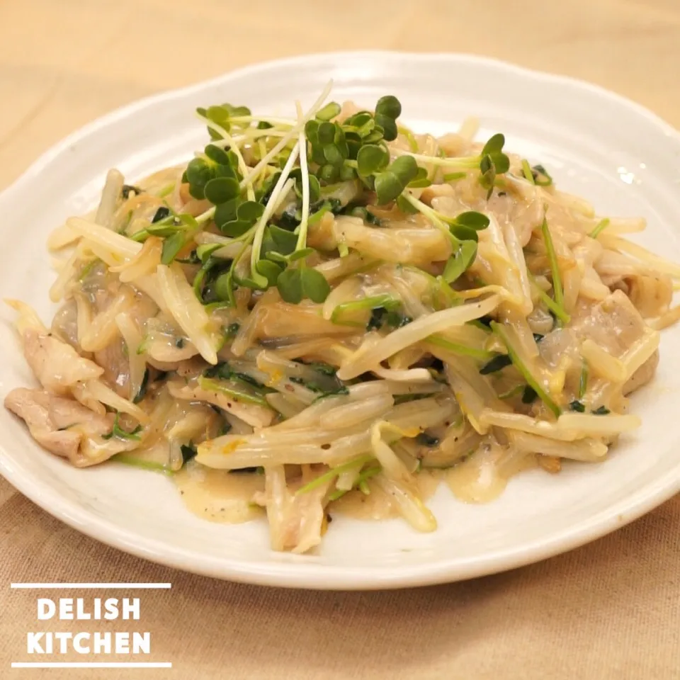 【動画】豚バラ豆苗もやしのコク旨炒め #delishkitchentv|DELISH KITCHENさん