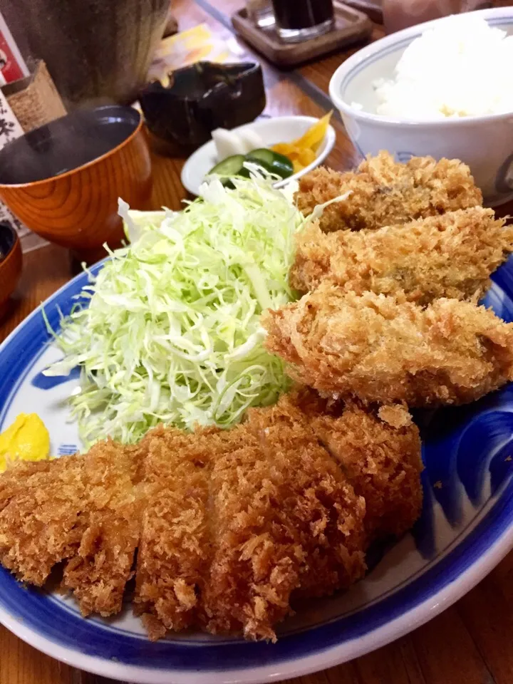 ✨がっつり牡蠣&ロース定食🐷✨|中さんさん