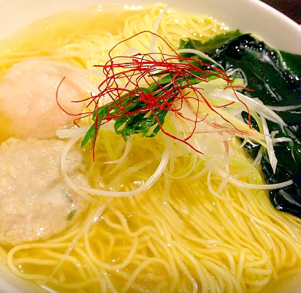 塩ラーメン  シンプルなだけに麺とスープが合うと美味いねぇ😋#塩ラーメン#スープが命|zeroweb_bossさん