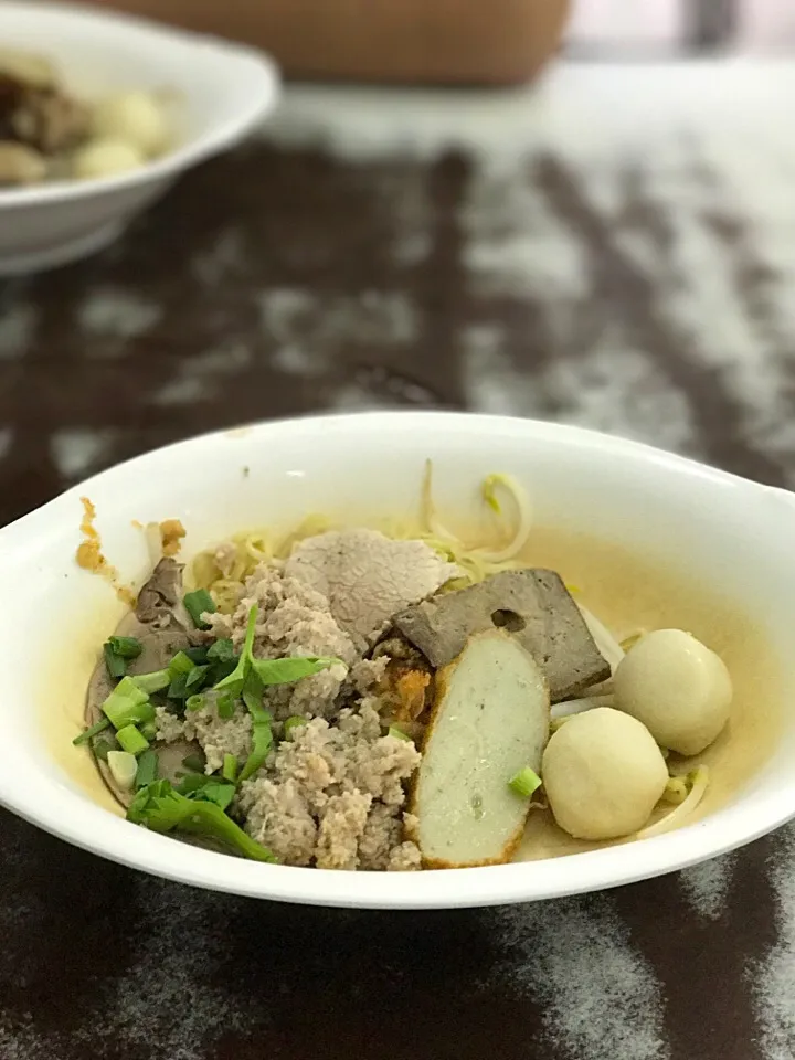 บะหมี่แห้งยำ|Wasiapha Maigate Na Krungtepさん