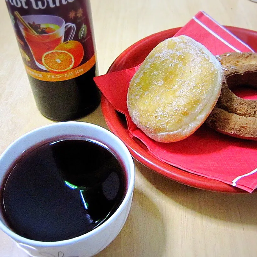 🍷養命酒「HER HERBS Hot wine」とミスドのドーナツ🍩 #養命酒|たまこっこさん