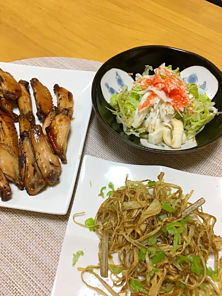 昨日の夕ご飯から

鶏の唐揚げ
ゴボウチップス
はんぺんとレタスの和え物|まなさん