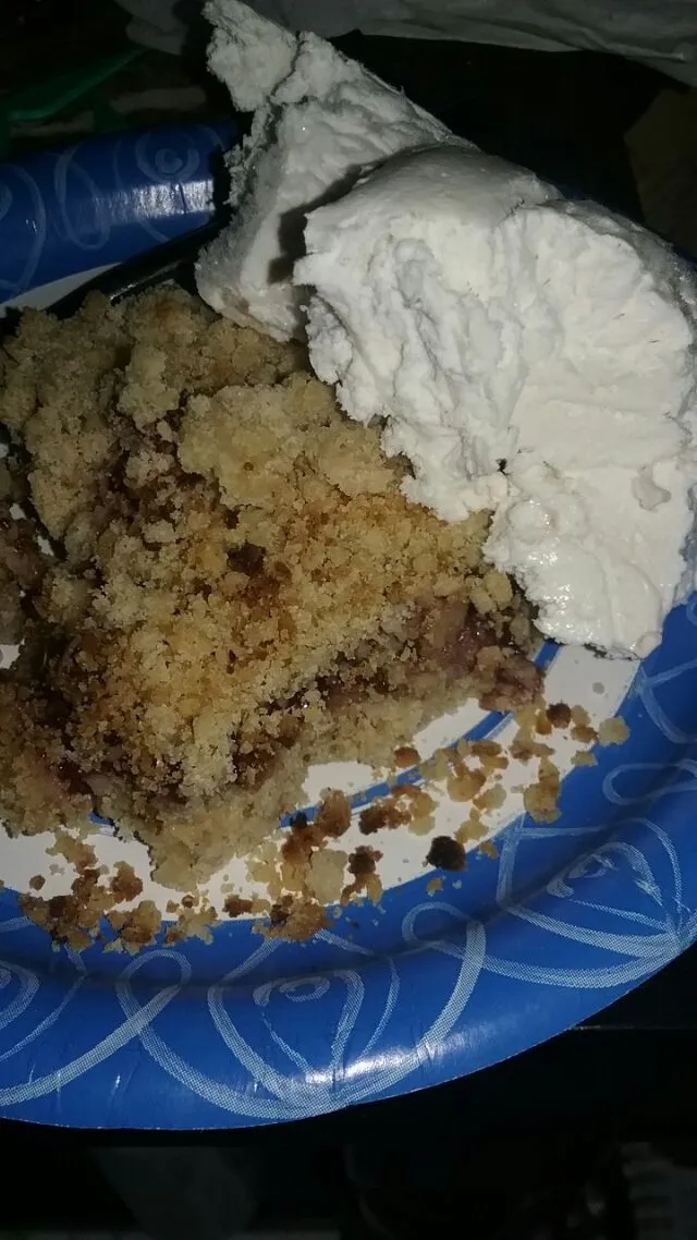 raspberry crumble with so delicious whip topping.|Polly Gelfusoさん