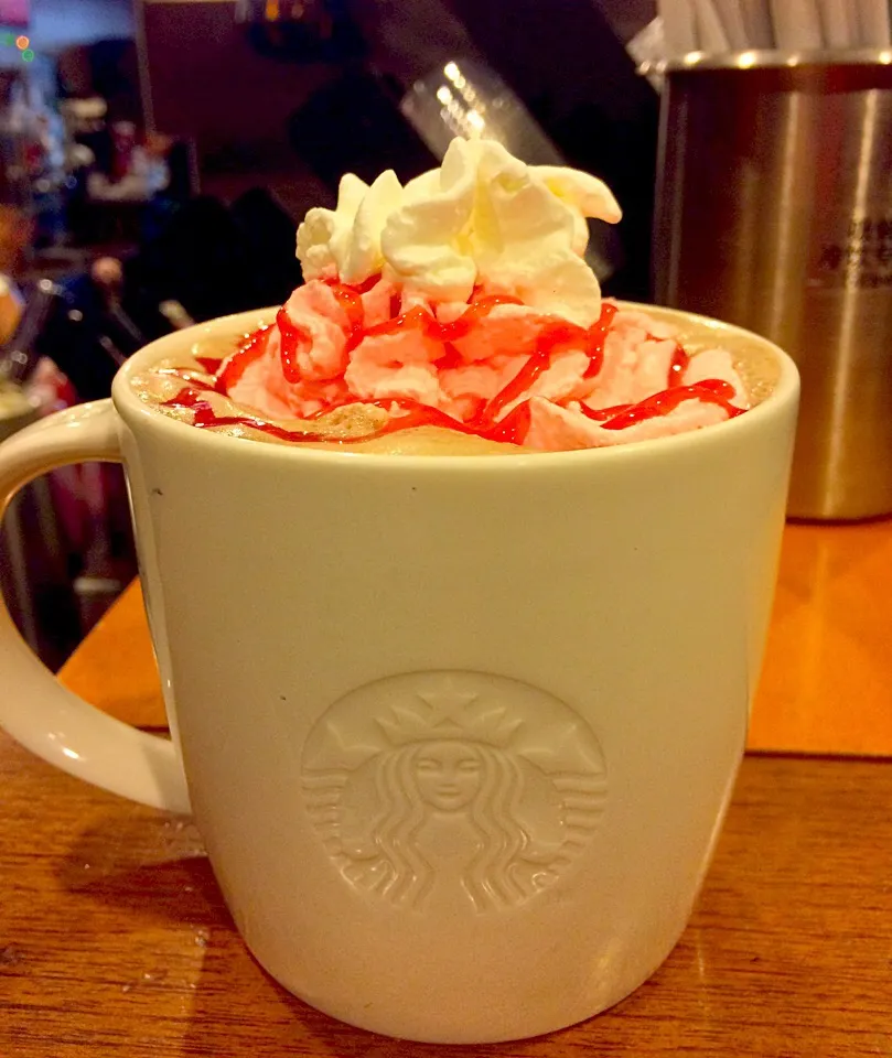 Snapdishの料理写真:Toffee Nut Crunch Latte☕️|Lilyさん