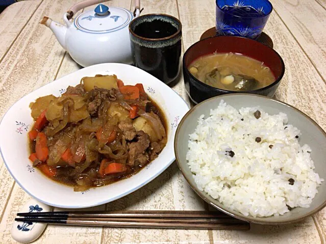 Snapdishの料理写真:今日の男飯(＞人＜;)晩ご飯バージョン♬
冬に食べたい煮物andもやしと自然薯とわかめの味噌汁andムカゴごはん♬|ひーちゃんさん