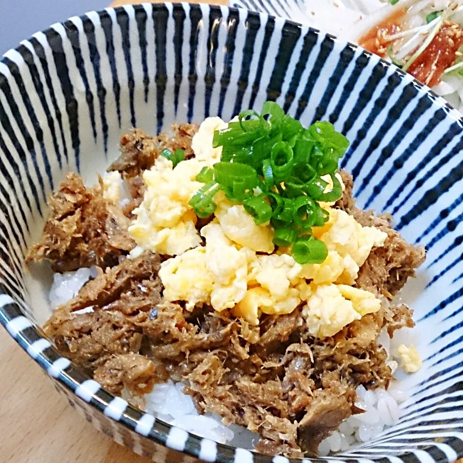 鯖缶＆もち麦ご飯de鯖フレークの３色丼|mi_neneco♪さん