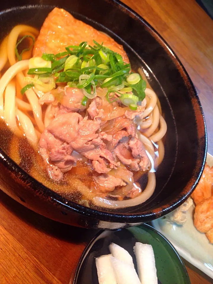 肉うどん❗️
熱々ー。寒い夜に食べたくなる|ちなみんさん