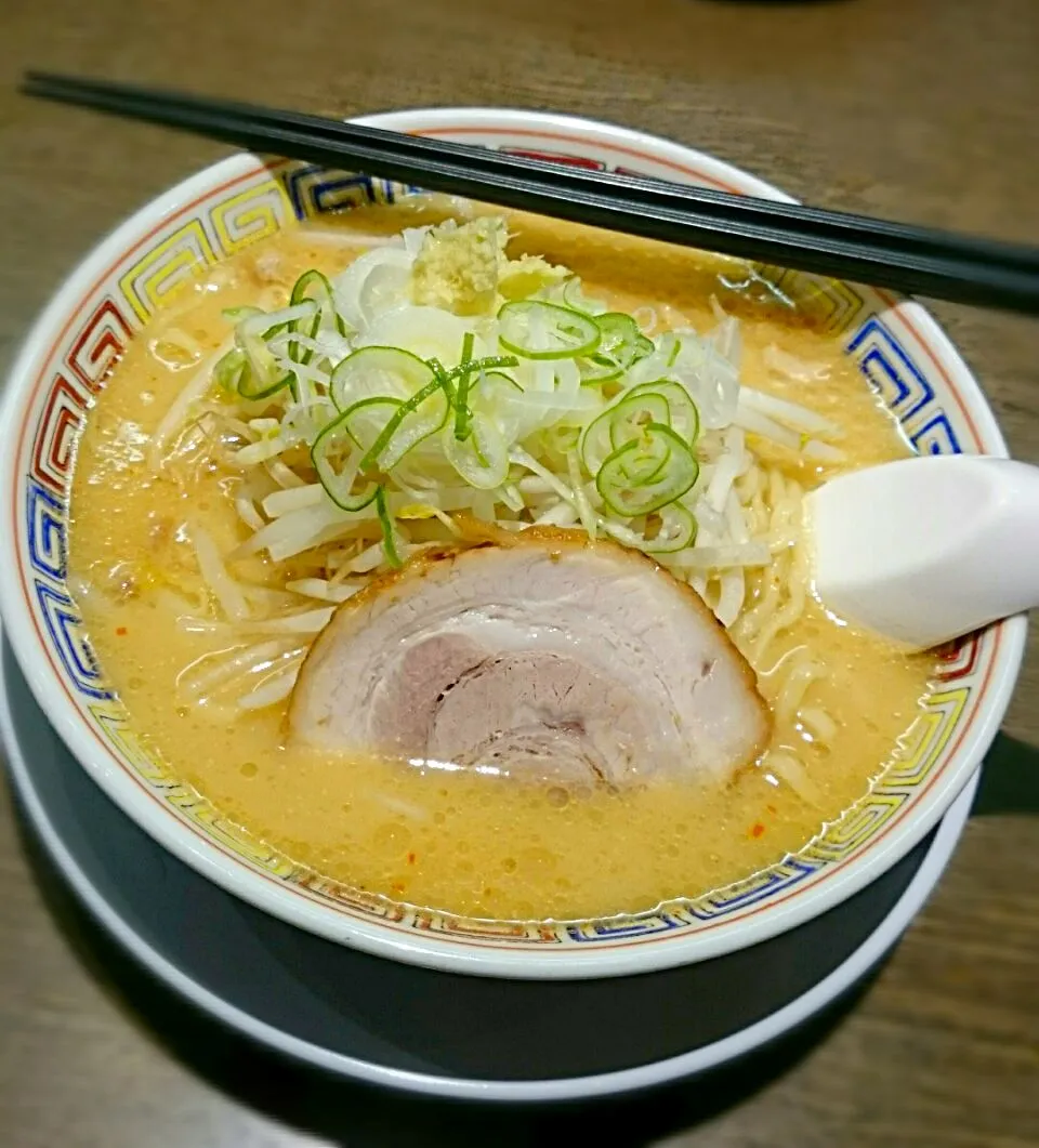 大井町・丸 中華そば  ~味噌ラーメン~|りくれんさん