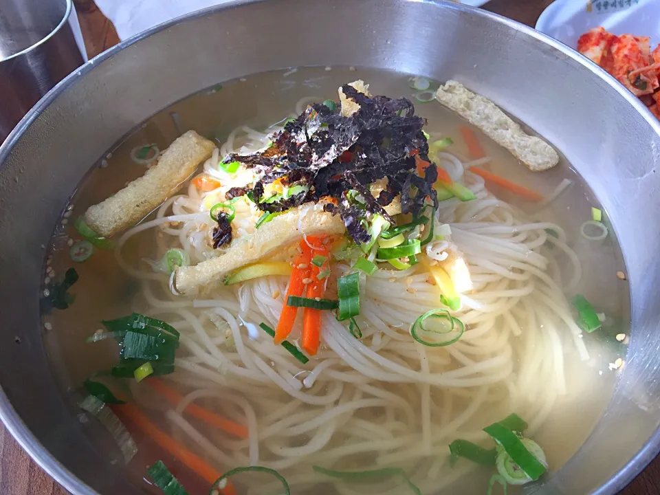 Snapdishの料理写真:2016年 三十八杯目🍜 ラーメンじゃないけど、京畿道のそうめん@韓国|BUBUさん