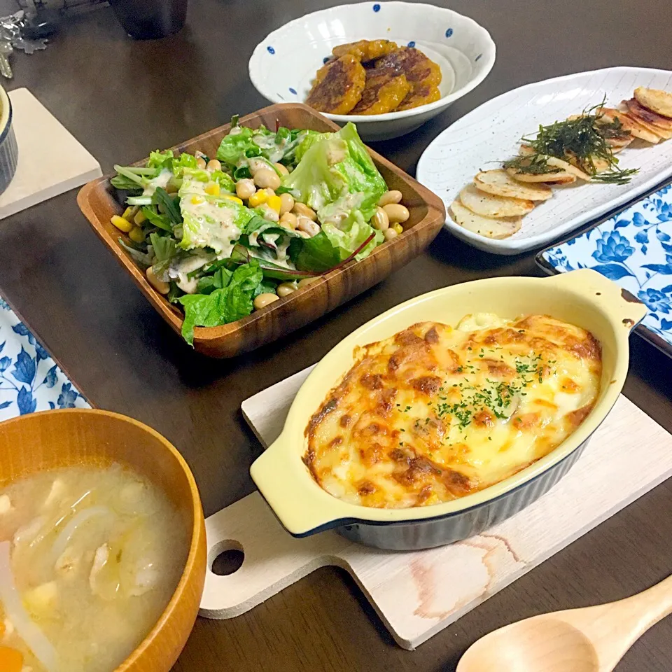 Snapdishの料理写真:#ポテトグラタン #グリーンサラダ #豆サラダ #かぼちゃ団子 #長芋ステーキ 作り置きのかぼちゃの煮付けに飽きたのでかぼちゃ団子にアレンジ #豚汁|さやさん