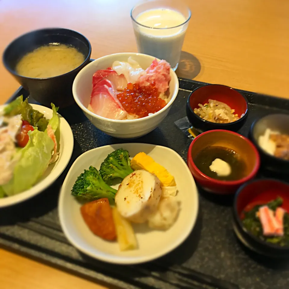 御宿の朝食|Yasuji Kitamuraさん