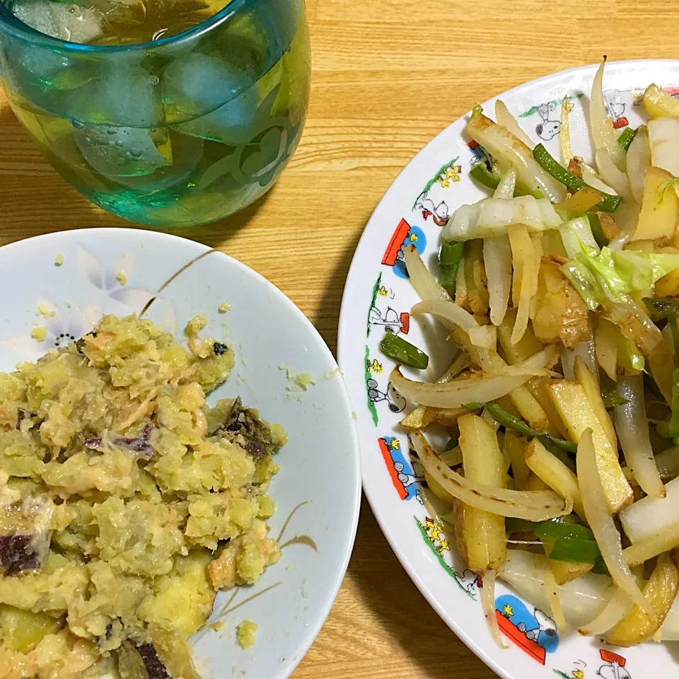 残り野菜の炒め物
さつまいものサラダ
梅酒と共に〜|あきえさん