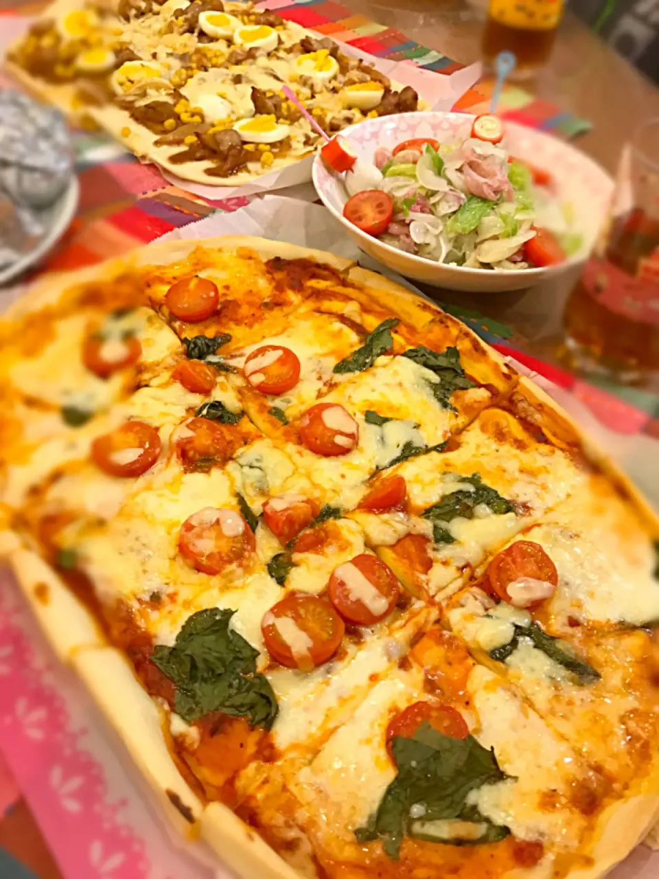 Snapdishの料理写真:誕生日メニューのピザ🍕と生ハムマリネ|Tomoeさん