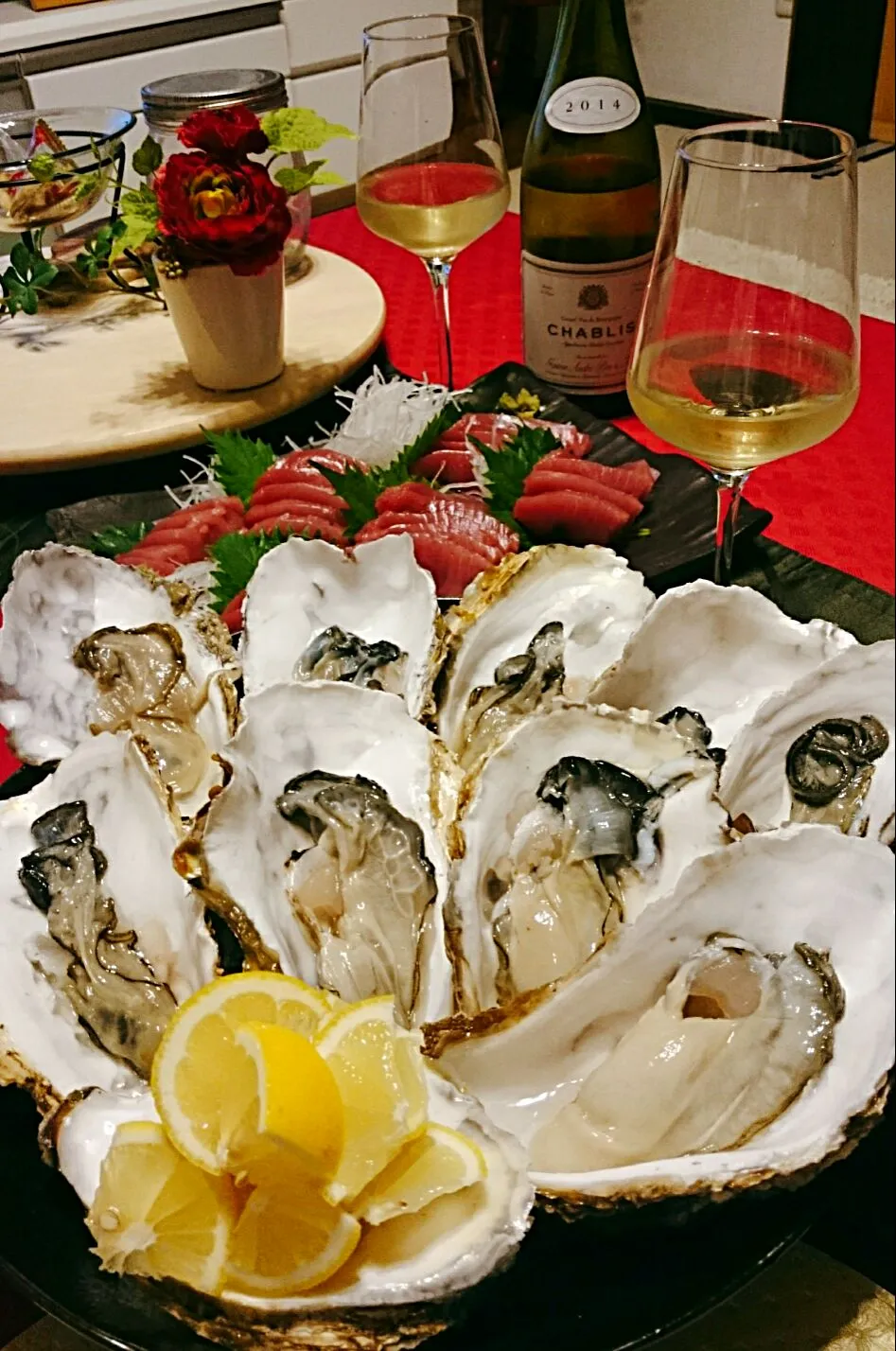 殻牡蠣&生本マグロ🐟シャブリ🍷で❗Ψ(￣∇￣)Ψ|ナムナムさん