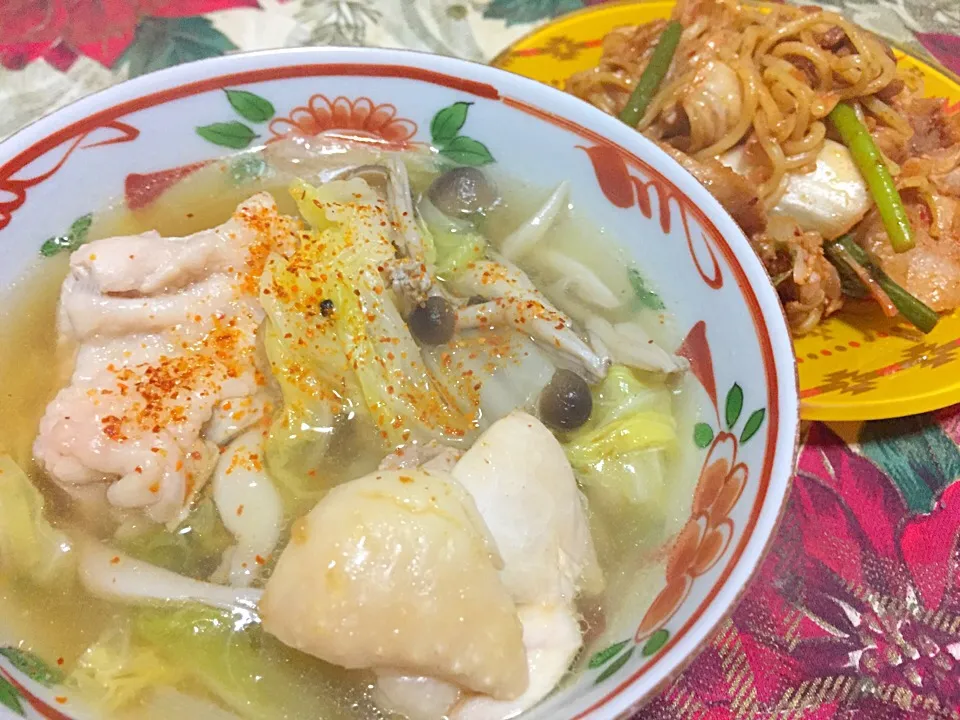 鶏肉と野菜の生姜スープ。豚キムチ焼きそば。|よ～さん