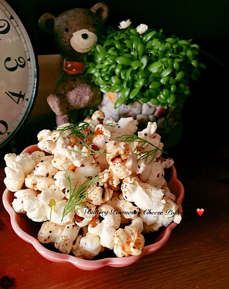 Fluffy Butter cum Parmesan Cheese Popcorns ❤️🎄Christmas is coming~|Indulgeさん