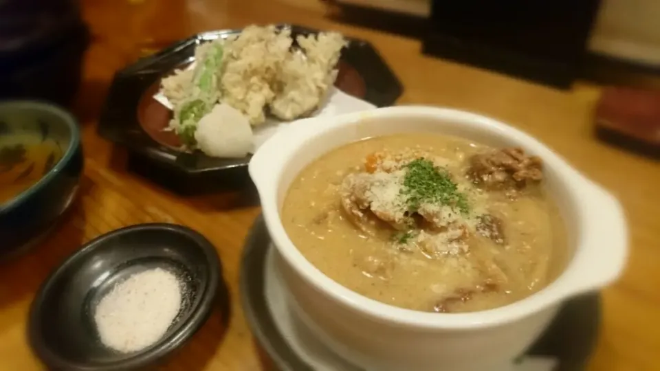 Snapdishの料理写真:《京風ビーフシチューと広島産牡蠣の天ぷら》@石はら #おつまみ #和食 #和風 #京風 #ビーフシチュー #牡蠣 #天ぷら|erichiさん