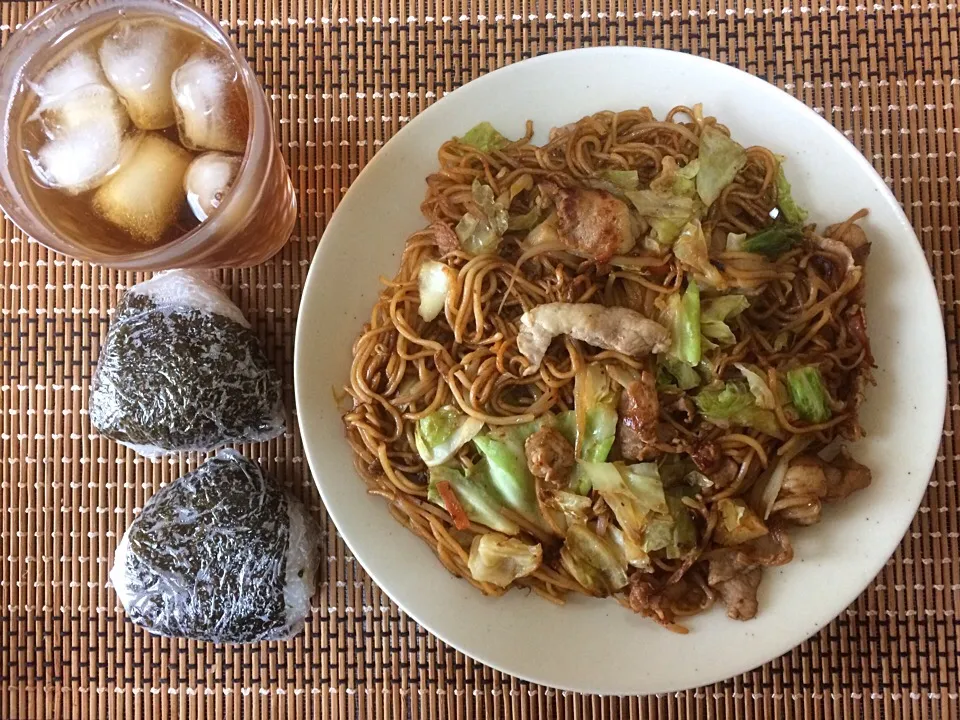 ソース焼きそば•おにぎり|ばーさんさん