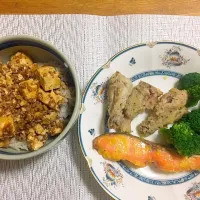 麻婆丼、塩麹チキン、鮭の味噌漬け|えりんご🍎さん