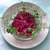 Snapdishの料理写真:izoomの料理 バラのアミューズ 紫キャベツのピクルス 🌹 【Amuse bouche of roses made of red cabbage pickles】