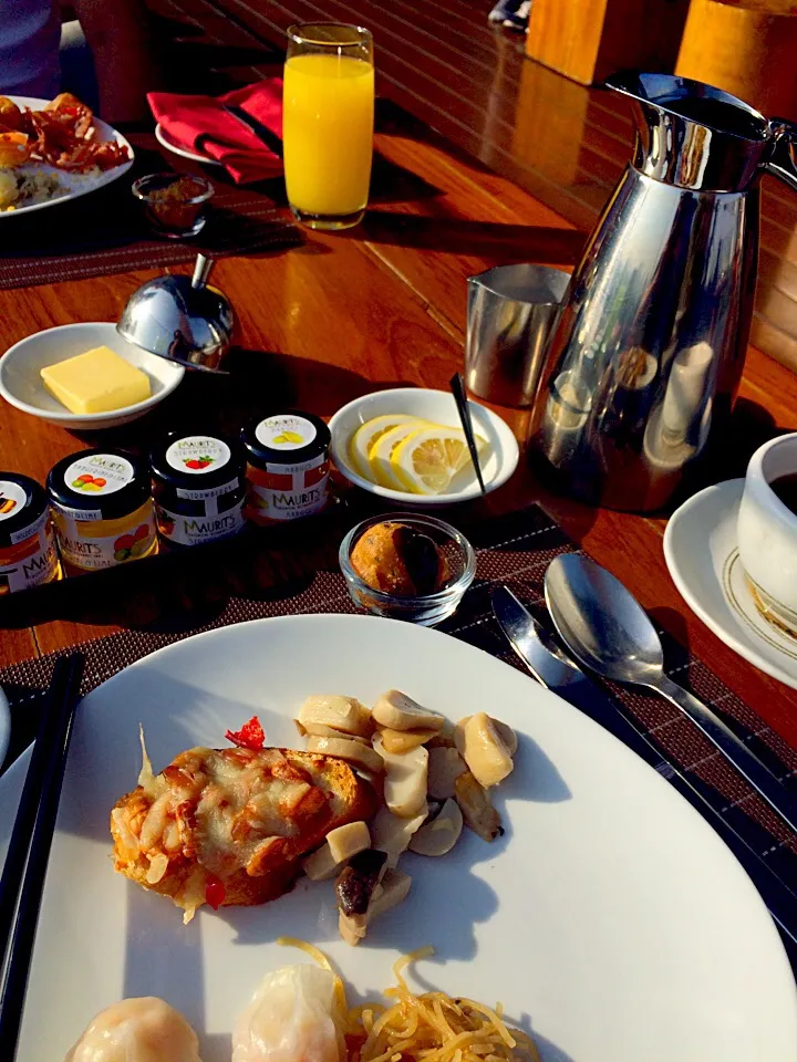 Big Breakfast at Red Oven, Hotel So Sofitel. BKK, Thailand.|Chalinee Kalyanamitraさん